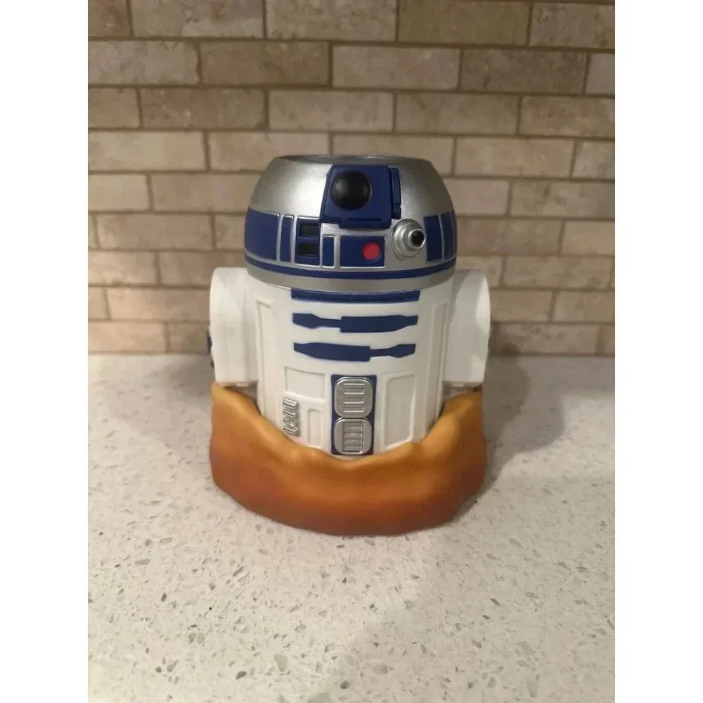 Star Wars Galaxy‎ Box Summer 2022 r2d2 #35